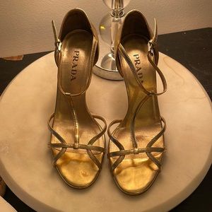 Size 36 Prada stiletto gold heel. made in Italy